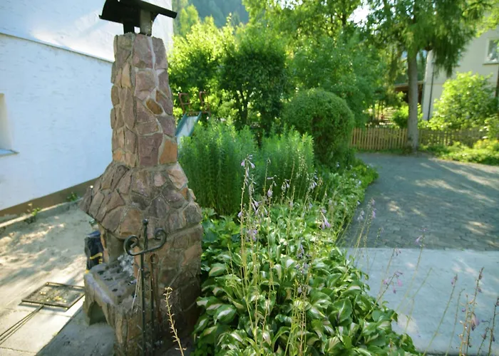 Prázdninový dům In With Garden